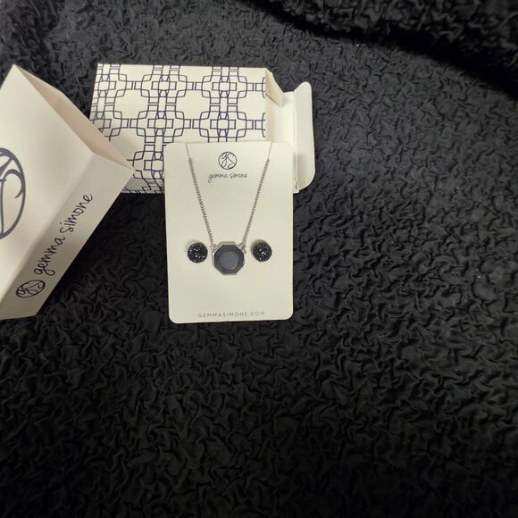 Gemma Simone Necklace & Black Earrings Set in Silver & Black - Picture 3 of 7